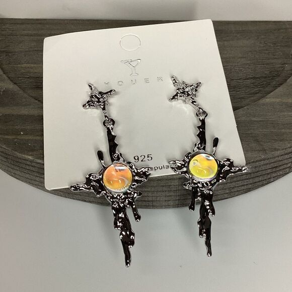 ⭐️SilverTone Cross Melting Moonstone Post back Earrrings. - Picture 1 of 16